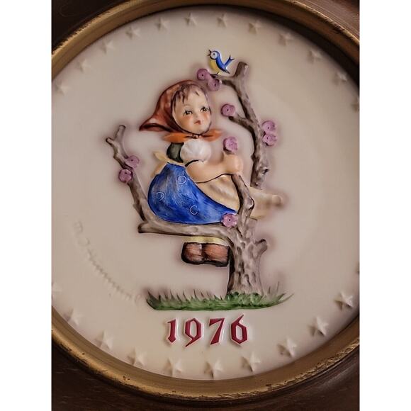 Vintage MJ Hummel 1976 annual plate - 6th edition - Picture 3 of 7